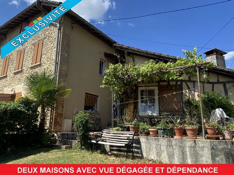 Deux maisons situées au cur de la charmante ville de Cazaubon, à proximité immédiate de toutes les commodités. Les deux propriétés sont prêtes à être habitées. La première maison, plus spacieuse, s'étend sur trois niveaux et requiert des travaux d'a...