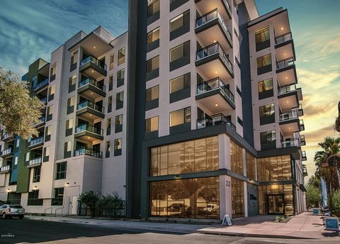 *Construction completed* 5% BUYER INCENTIVE! Introducing Edison Midtown Phase 2 with 60 new construction condominiums. This spacious 1 bedroom/1.5 bath condo offers an open floor plan with ten ft. ceilings, large master bedroom with ensuite bathroom,...