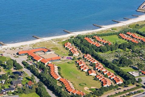 Centro vacanze Sæby Søbad Le case vacanza nel centro vacanze Sæby Søbad si trovano direttamente accanto a una delle migliori spiagge balneari della Danimarca, adatta sia agli adulti che ai bambini. Informazioni su Feriecenter Sæby Søbad Le case vacan...