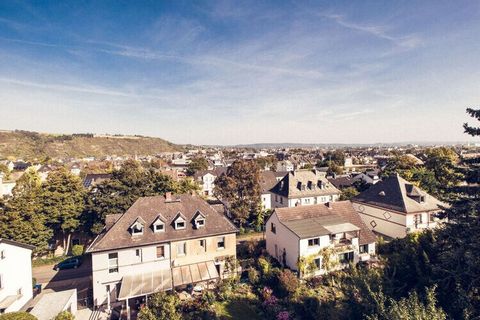 Diese Ferienwohnung in Andernach wurde erst kürzlich im großen Stil neu eingerichtet und erwartet dich mit einem frischen & modernen Design. Die Lage ist sehr gut: Fußläufig in 3 Minuten zum Bahnhof Andernach aber gleichzeitig auch in der Nähe der Al...