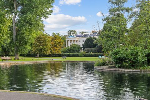 Royaume-Uni Sotheby’s International Realty est ravi de vous présenter cette magnifique maison sur Hanover Terrace. Nichée discrètement dans l’une des terrasses les plus recherchées de Regent’s Park, cette maison classée Grade I de sept chambres se dé...