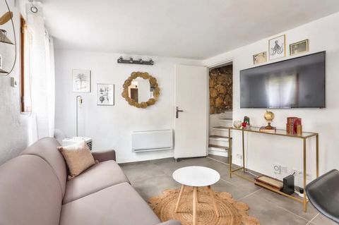 NIZZA IST NUR EINEN STEINWURF VON DEN STRÄNDEN, DER BERÜHMTEN PROMENADE DES ANGLAIS UND DER STRASSENBAHN ENTFERNT !! Kommen Sie und entdecken Sie dieses charmante Maisonette-Kabinenstudio, das komplett renoviert und geschmackvoll eingerichtet ist. Es...