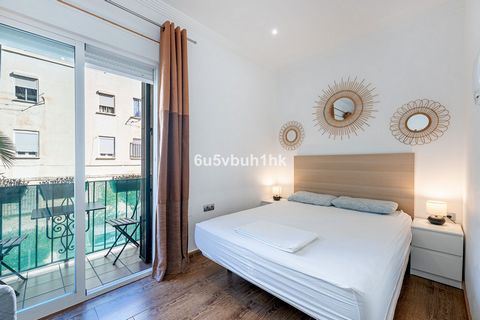 Located in Málaga. Initially it was just one property but later it was renovated and turned into 3 beautiful studios. They are located on the first floor, in a building without lift. When you come in, there is a corridor that leads to each of the stu...