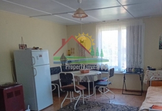 Price: €39.900,00 District: Sliven Category: House Area: 94 sq.m. Plot Size: 1145 sq.m. Bedrooms: 3 Bathrooms: 1 Location: Countryside For sale is maintained yard of 1145 sq.m. with a 94 sq.m. One-storey house built in it and a large barn, on a quiet...