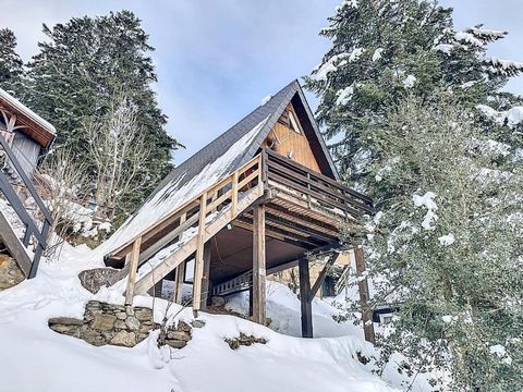 Situado en la parte superior de la estación de Guzet, venga a descubrir este magnífico chalet que le encantará con su hermosa vista de las montañas. Ideal para dar una cálida bienvenida a una familia o grupo de amigos. Dispone de 2 dormitorios con un...