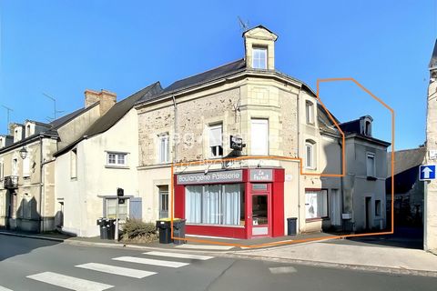 A 18 km du château d'Angers, en plein centre de Saint Georges Sur Loire, en secteur commercial, ensemble immobilier de près de 200m2 libre de toute occupation. Excellente visibilité pour ce local commercial de 35m2 avec deux vitrines en angle, reliée...