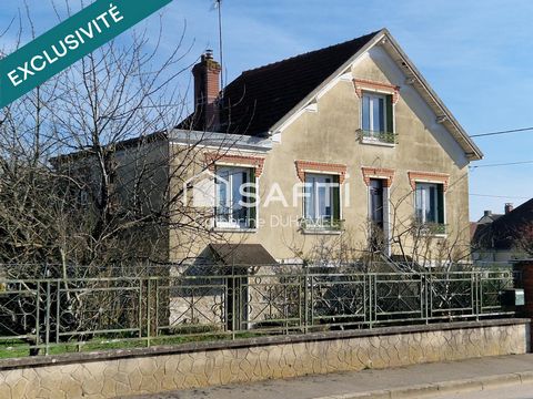 SENS, MAISON SENONAISE DANS QUARTIER RESIDENTIEL