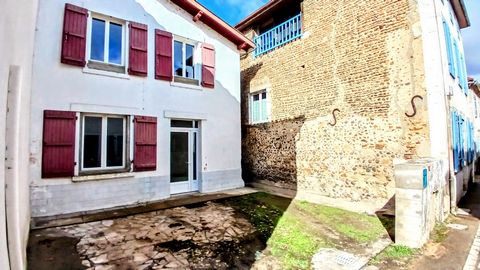 Maison de ville bien pensée dans un village vivant