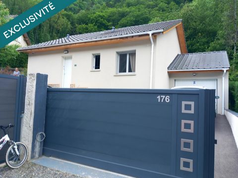 magnifique villa située à Rognais, proche d’Albertville, en direction des grandes stations de Savoie, offre une opportunité rare d'acquérir une propriété exclusive