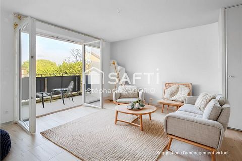 T2 lumineux avec balcon et parking