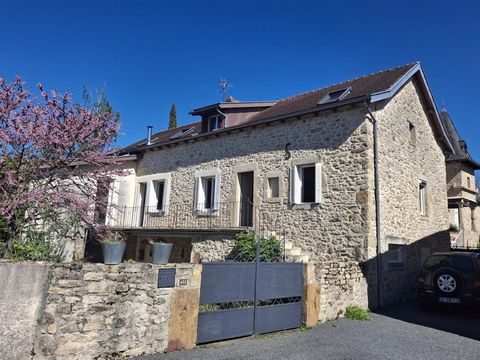 Maison de village rénovée de 144 m2 avec petit jardin