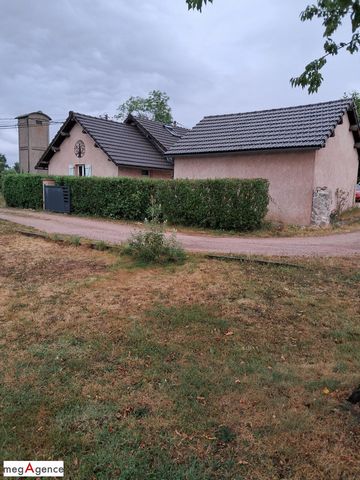 Maison 144 m², 5 chambres, dépendances, terrain 2732 m² clos.