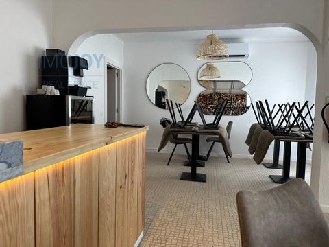 This is an excellent opportunity for a turnkey restaurant rental in Montijo, ideal for those looking to start or expand their business in the restaurant industry. This well-maintained, elegant and modern space is prepared to function as a pizzeria, b...