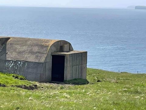 A wonderfully large plot for sale in Scotland, with amazing sea views, right on the coast. 453258 m2 is equivalent to 112 acres. It’s full of first and second world war relics. Underground bunkers and towers etc. It’s a huge tourist attraction. Pleas...