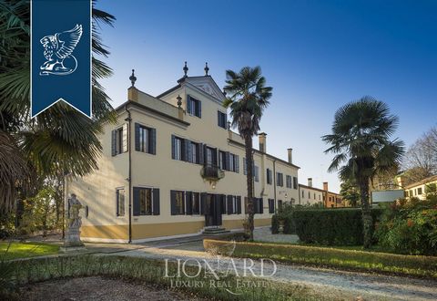 This splendid luxury villa for sale is a refined 1700 venetian residence positioned in the heart of the Riviera del Brenta. This complex features two distinct units; the main body is a typical manor-house, with a large two floor outbuilding which is ...