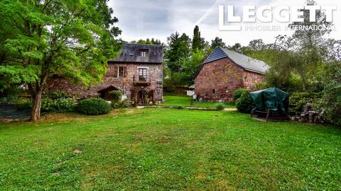 A15829 - Located just outside Terrasson in the village of Villac, this is a property in a tranquil environment with lovely countryside views . The main house is in stone with a slate roof, on entering the front of the house, the main reception room i...