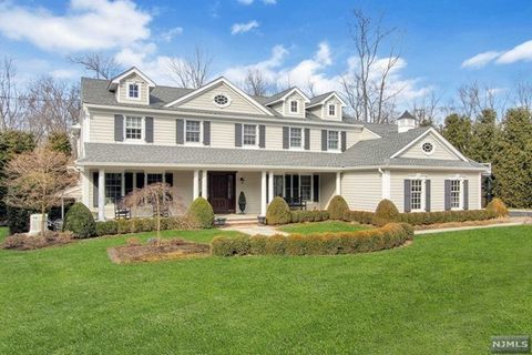 Fabulous Recently Renovated Dream Home On The Presitigous Oak Drive in Upper Saddle River. Enter Through The Beuatiful Front Porch To Your Entrance Foyer That Leads Into Your Ultra Modern Kitchen W/ 2 Story Great Room, Formal Living Room, Formal Dini...