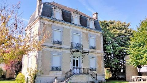 Historic Maison de Maître walking distance to the centre of the historic market town of Aigre and being ready for immediate occupation in comfort. The former residence of a prominent local Cognac producer is set over 3 levels with many classic origin...