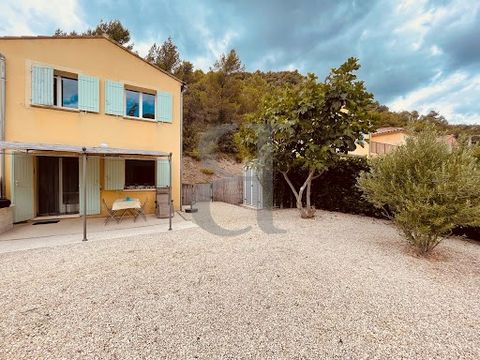 REGION BUIS LES BARONNIES - EXCLUSIVITY A few kilometres from Buis les Baronnies in a residence with swimming pool and parking, this villa will be ideal for your pied-à-terre in Provence. You will appreciate the rural setting, the pretty view and the...