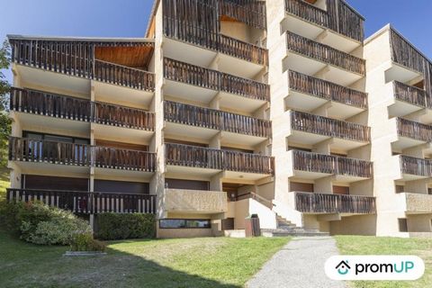 Welcome to this magnificent loft apartment of 41m2, sold furnished, located in Auris, a town that will seduce you with its unique charm and exceptional environment nestled in the heart of the Alpes d'Huez. As soon as you walk through the door, you wi...
