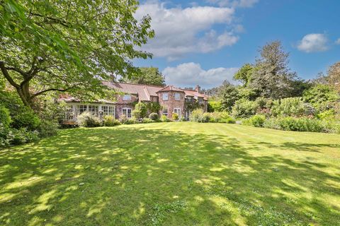 TUCKED AWAY ON A DISCREET PLOT IN THE HEART OF THE VILLAGE STANDING IN A THIRD OF AN ACRE THIS STUNNING MODERN BUILT BARN STYLE PROPERTY PROVIDES AROUND 3,000 SQ.FT. OF VERSATILE LIVING ACCOMMODATION Swanland is widely considered the jewel in East Yo...