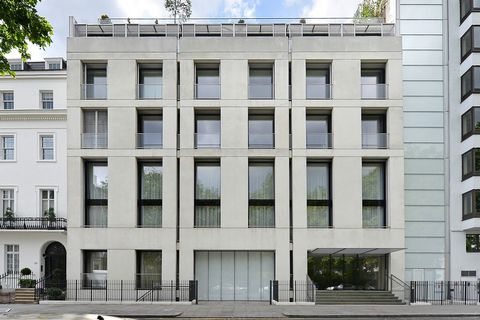United Kingdom Sotheby’s International is proud to present this smart lateral apartment situated in the exclusive 21 Chesham Place boutique development, meticulously crafted by Foster and Partners. Set in the heart of Belgravia, the apartment is one ...