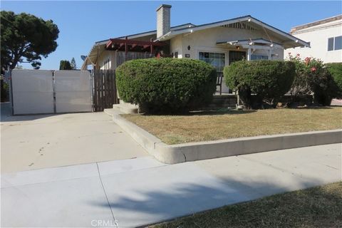 A Mid-Century, (Dual Residences), nestled right in the heart of downtown Fullerton and across from the up-and-coming Fox Block Development. This property features two separate homes on a spacious lot, full of original charm, zoned R-3 and both are pe...