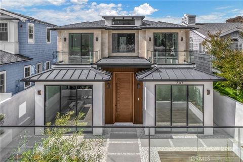 Custom built new construction home situated in the beautiful tree section of Manhattan Beach. This amazing custom built home easily hosts 5 bedrooms and 5.5 bathrooms each with its own unique design, including an ADU with 1 bedroom, 1 bathroom and ki...