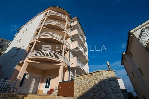 Omiš, Lokva rogoznica, a five-story guesthouse in Croatia, located a few kilometers from Omiš. This impressive property offers a total net usable area (NLA) of 825m² on a plot of 497m², providing ample space and opportunities for various purposes. Th...