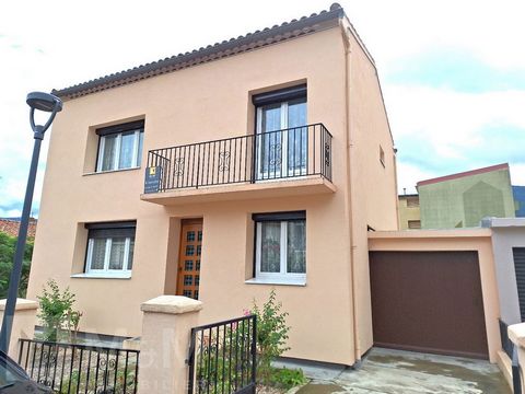 M M IMMOBILIER is pleased to present this house to you EXCLUSIVELY, in a quiet area of ??Quillan. It is arranged as follows: First of all, the basement offers a large room of 30 m² with access to the garden, as well as a blind room of 8 m². The groun...