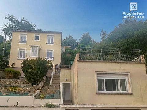 LE HAVRE (76600): 3 room house + Independent studio? 93 m² of potential not to be missed! Quiet area - South facing - Breathtaking view Located in a quiet area of Le Havre, this 60 m² house, with two large south-facing terraces, is a rare opportunity...