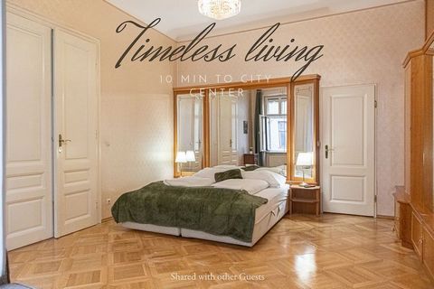 Note: the monthly rent for December, i.e. the period from 01.12. to 31.12.2024, is 1421€ Welcome to our friendly and stylish private room, in a historic Viennese old building from the Biedermeier era, which is a listed building. The room is located i...