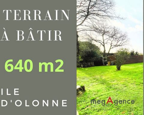 EXCLUSIVITÉ MEGAGENCE: Isabelle et Wilfried CASTEL vous proposent ce terrain à bâtir non viabilisé de 640 m2 environ, situé dans le secteur très recherché de la Salaire. Le terrain est plat, et libre de constructeur. Emprise au sol 30%. Les informati...