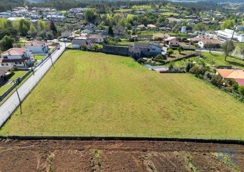 Oportunidade Imperdível: Terreno de 5600 m² – Potencial para Moradias Unifamiliares em Banda com Excelente Exposição Solar Apresentamos uma oportunidade rara e extraordinária para investidores e construtores visionários! Este terreno exclusivo de 560...