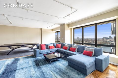 DREAM HOUSE IN THE SKY! Perched high in the sky, this sprawling duplex offers 4 bedrooms and 3.5 baths with jaw dropping direct river and city views. Enter on the 34th floor into an enormous, sun flooded great room with ample space for luxurious livi...