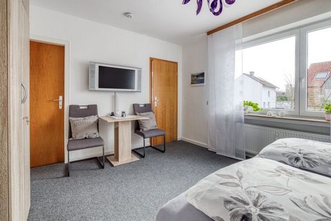 Dit comfortabel ingerichte appartement ligt in Möhnesee en is ideaal voor een vakantie met je partner. Er is 1 slaapkamer. Het appartement is centraal gelegen en bevindt zich op loopafstand van diverse winkels en restaurants. Op 5 minuten lopen berei...