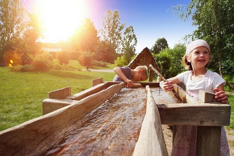 Ce bel appartement est situé dans un parc pittoresque et familial, pouvant accueillir jusqu'à deux personnes dans un aménagement confortable d'une chambre. Cette retraite accueillante comprend des équipements essentiels tels que des services de ménag...