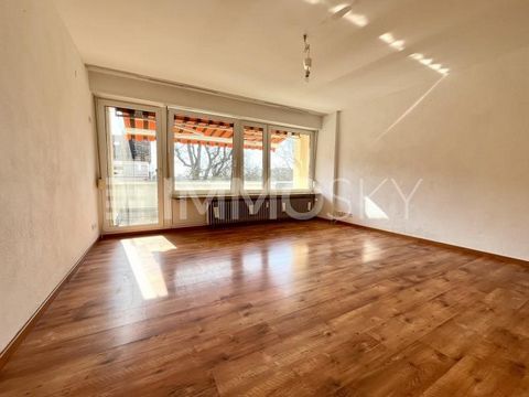Diese charmante 3-Zimmer-Wohnung mit ca. 67 m² Wohnfläche befindet sich im 2. Obergeschoss eines gepflegten Mehrfamilienhauses mit insgesamt sechs Parteien und steht zum Verkauf. Das Gebäude stammt aus dem Jahr 1961 und wird mit einer effizienten Gas...