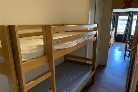 Welcome to your cozy alpine retreat in Les Deux Alpes, the perfect escape for couples, small families or friends looking to enjoy the mountain air and slopeside charm. This fully equipped 29 m² studio is thoughtfully designed for up to 4 guests, comb...