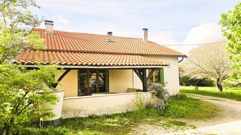 Villa au calme sur grand terrain clos et arboré