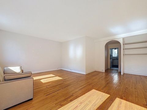 AGREABLE 2/3 PIECES LUMINEUX ET TRAVERSANT EN HYPER-CENTRE DE BOIS-COLOMBES