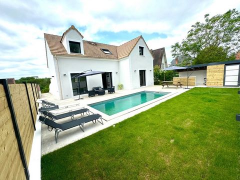 Dpt Yvelines (78), à vendre maison P6 - piscine chauffée- Terrain de 1400 m² - sous-sol total
