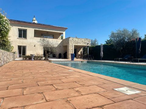 Villa 5pc proche commodités et à 15 minutes de l'A8