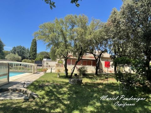 Charme, volumes et confort Belle demeure familiale avec piscine UCHAUX (84) - 8 pièces, environ 212 m2