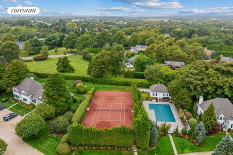 Rarely does a condo come on the market which feels not only like a tranquil 5-star hotel, but has an amazing location to boot. New to Southampton Village is this fully renovated top to bottom and designer decorated 3 bedroom, 3 bath condo with too ma...