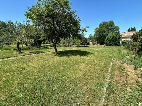 Terrain 826m2 constructible 30%