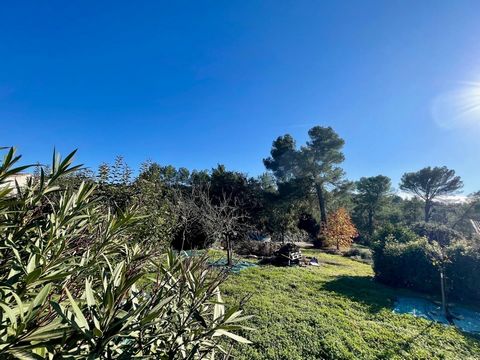 Villa de plain-pied 143 m² hab sûr 4 337 m² Piscine