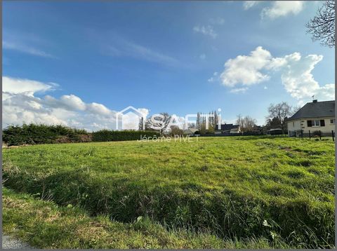 Terrain constructible, à viabiliser , plat , bourg de Saint Dolay.