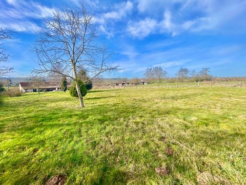 À Vendre SAIL LES BAINS : Superbe Corps de Ferme au Cur de la Campagne Charme et Authenticité - 6 CHAMBRES - 5000 m2 de TERRAIN