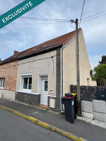 Proche de toutes commodités, maison de ville offrant un joli potentiel ...